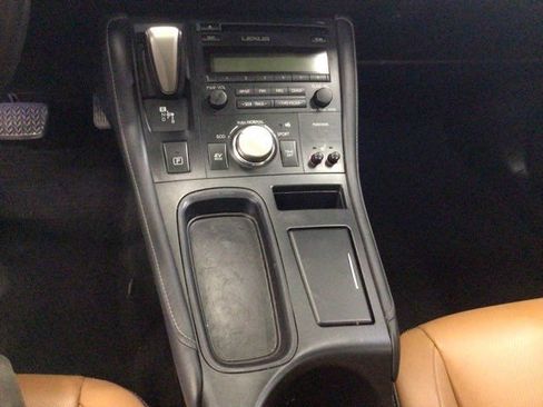 Used 2014 Lexus CT 200h w/ Seat Comfort Package FWD image 19