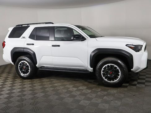Used 2025 Toyota 4Runner TRD Off-Road image 17