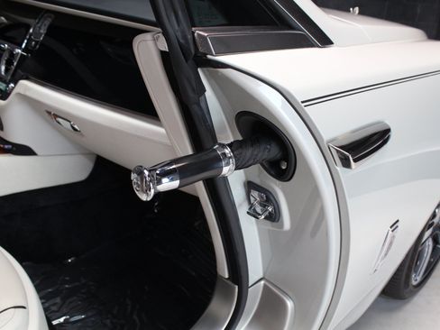 Used 2014 Rolls-Royce Wraith RWD image 36