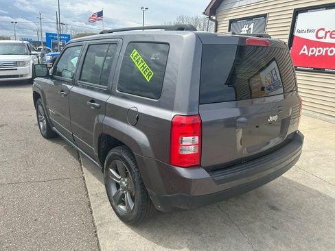 Used 2014 Jeep Patriot High Altitude FWD image 7