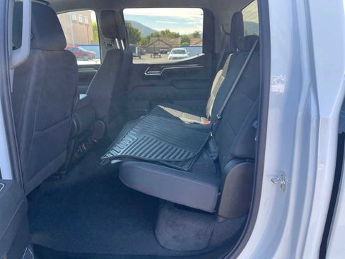 Used 2025 Chevrolet Silverado 1500 LT image 19