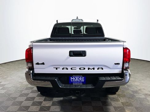 Certified 2020 Toyota Tacoma SR5 AWD/4WD image 6