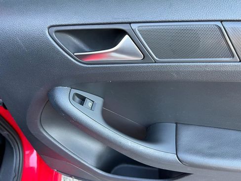 Used 2013 Volkswagen Jetta Sedan image 15