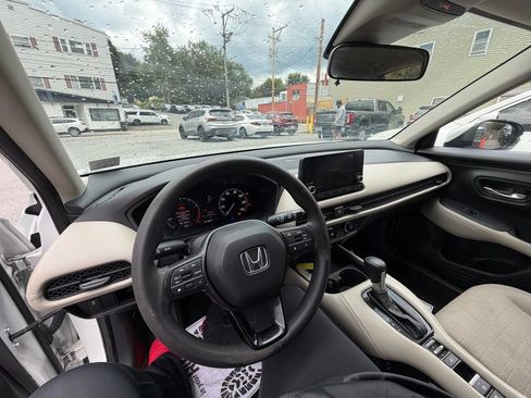 Used 2024 Honda HR-V LX image 21