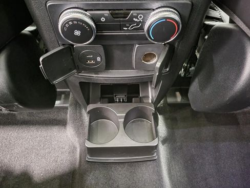 Used 2022 Ford Explorer XLT w/ Equipment Group 202A image 22