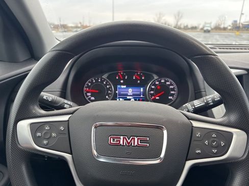 Used 2022 GMC Terrain SLE w/ Driver Convenience Package image 9