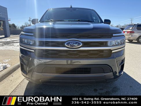 Used 2022 Ford Expedition XLT image 26