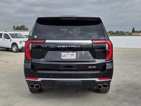 Used 2025 GMC Yukon XL Denali image 5