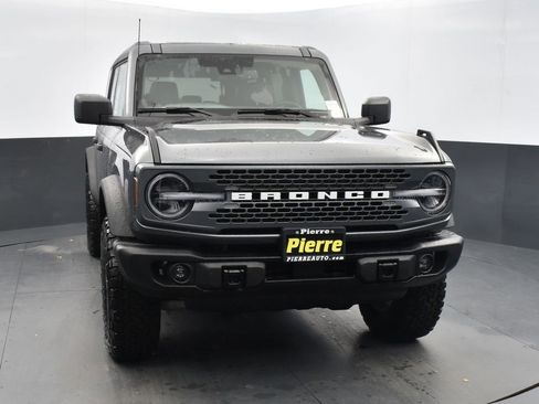 New 2025 Ford Bronco Badlands image 6