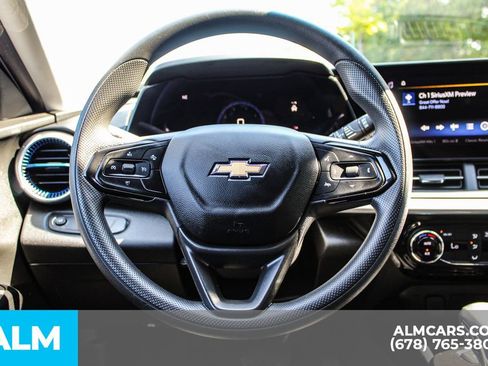 Used 2024 Chevrolet Trax LT image 25