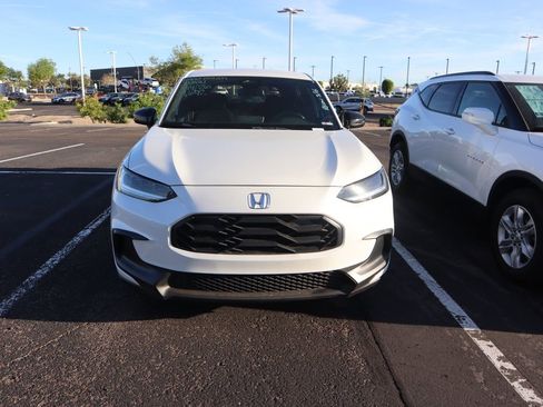 Used 2023 Honda HR-V Sport image 2