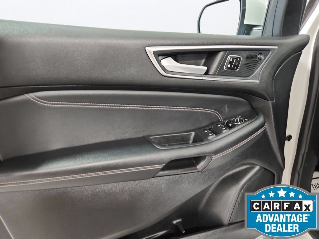 Used 2024 Ford Edge Titanium w/ Equipment Group 301A AWD/4WD image 18