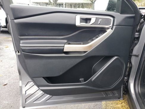 Certified 2022 Ford Explorer XLT w/ Equipment Group 202A image 18