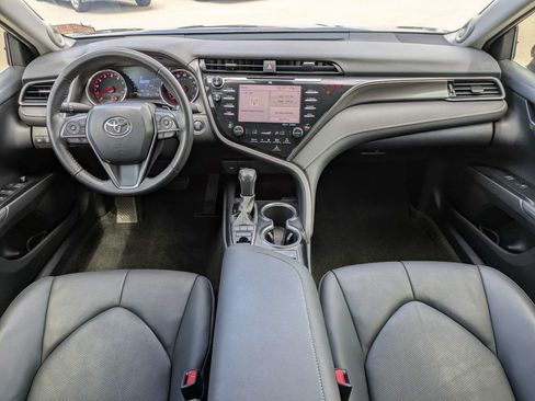 Used 2020 Toyota Camry XSE FWD image 15