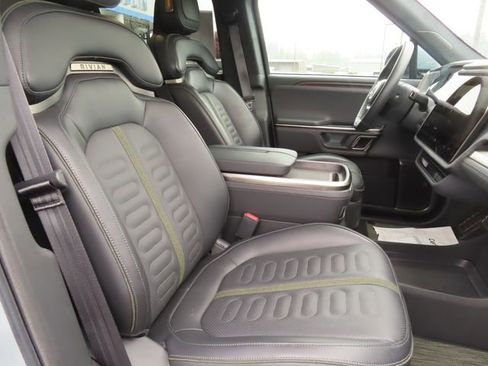 Used 2024 Rivian R1S Adventure AWD/4WD image 45