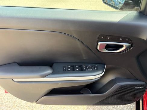 Certified 2025 Kia K4 EX w/ GT-Line Premium Package FWD image 7