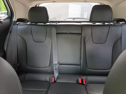 Used 2023 Buick Encore GX Essence w/ Experience Buick Package FWD image 12