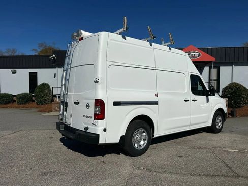 Used 2018 Nissan NV 3500 SV w/ Navigation Package image 7