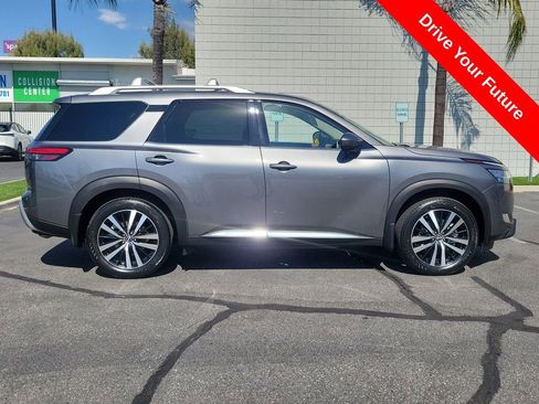 Used 2024 Nissan Pathfinder Platinum w/ Cargo Package FWD image 33