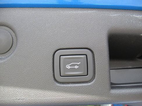 Used 2024 Chevrolet Equinox LT FWD image 33