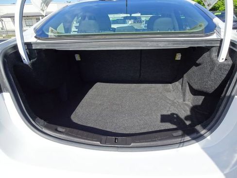 Used 2015 Ford Fusion SE image 25