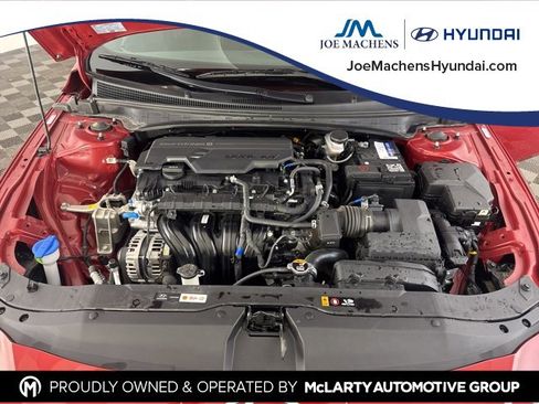 Certified 2025 Hyundai Elantra Sport image 32