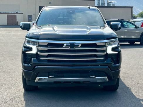 Used 2023 Chevrolet Silverado 1500 High Country w/ High Country Premium Package AWD/4WD image 9