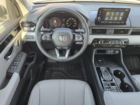 New 2025 Honda Pilot EX-L image 14