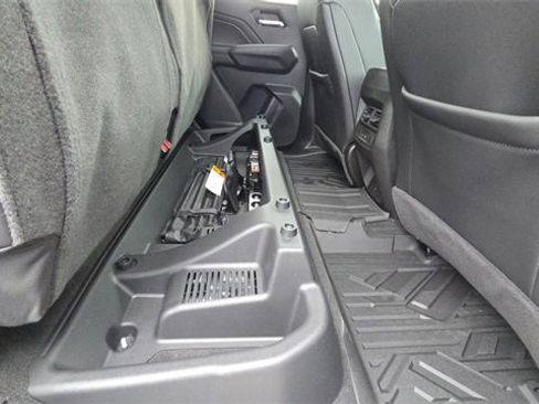 New 2026 GMC Canyon Elevation w/ Convenience Package image 17