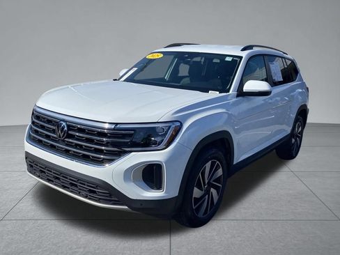Used 2024 Volkswagen Atlas SE FWD image 2