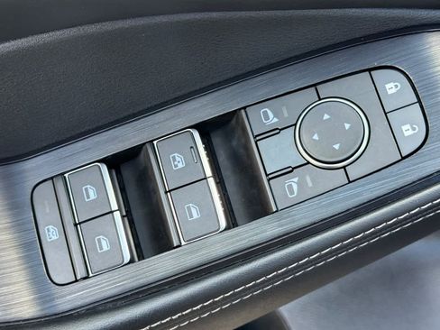 Used 2024 Nissan Rogue SL w/ SL Premium Package image 13