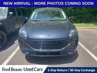 Used 2022 Ford Escape SE w/ SE Sport Appearance Package AWD/4WD video 2