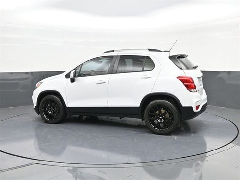 Used 2021 Chevrolet Trax LT w/ Sport Edition image 5