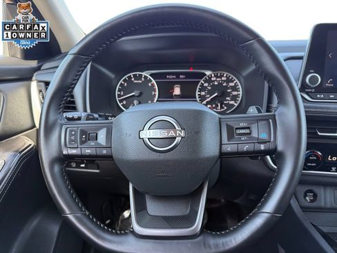 Certified 2025 Nissan Rogue SV AWD/4WD image 12