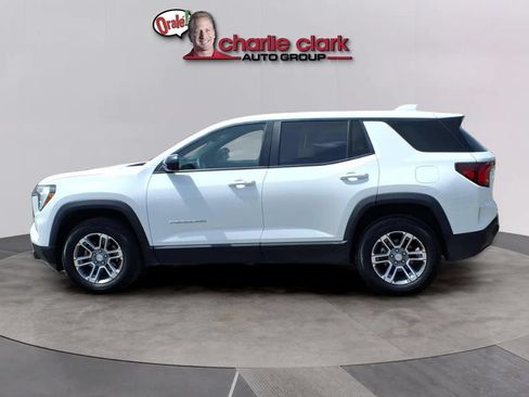 Used 2026 GMC Terrain Elevation FWD image 2