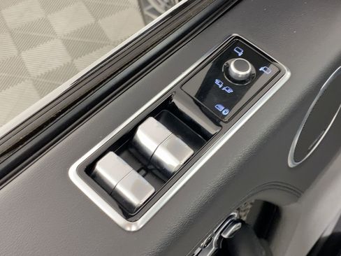 Used 2019 Land Rover Range Rover Long Wheelbase Supercharged image 10
