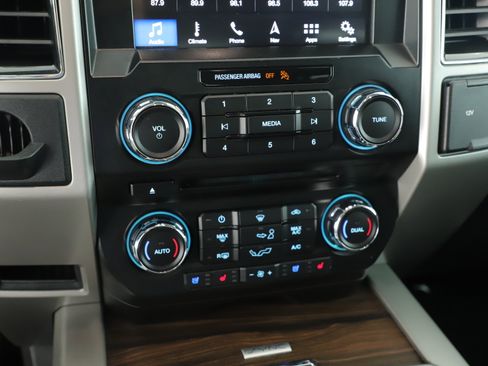 Used 2017 Ford F150 Lariat image 21