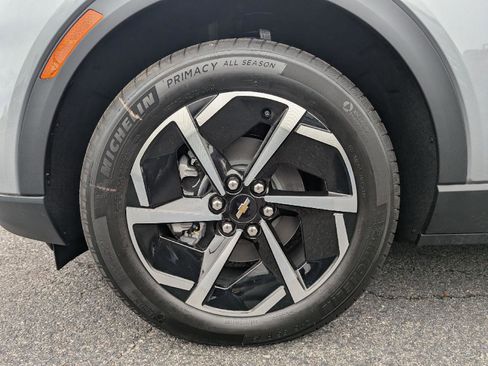 New 2026 Chevrolet Equinox EV LT image 14