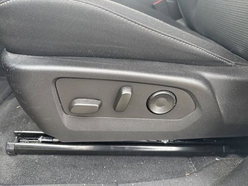 Used 2024 GMC Canyon Elevation w/ Convenience Package image 11