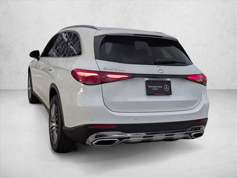 Used 2026 Mercedes-Benz GLC 300 image 8