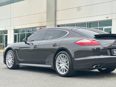 Used 2010 Porsche Panamera 4S image 8