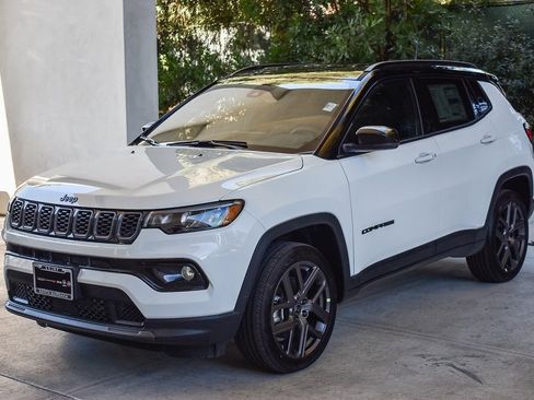 New 2026 Jeep Compass Limited image 3