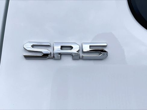 Used 2024 Toyota Tacoma SR5 w/ SR5 Upgrade Package image 10