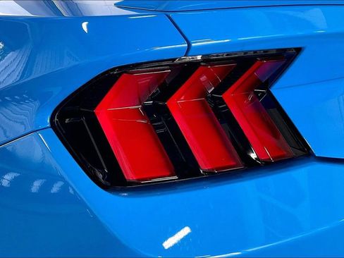 Used 2025 Ford Mustang Premium image 16