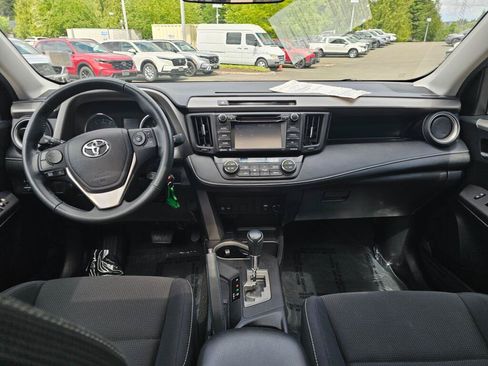 Used 2016 Toyota RAV4 XLE AWD/4WD image 21