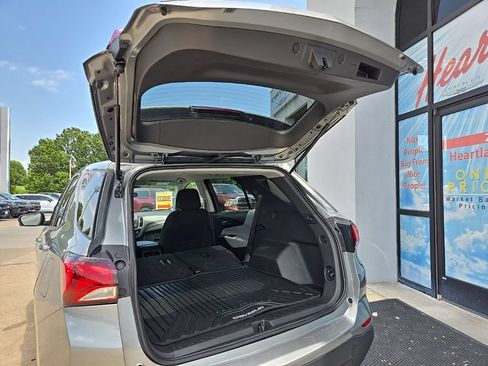 Used 2023 Chevrolet Equinox LS w/ LS Convenience Package FWD image 81