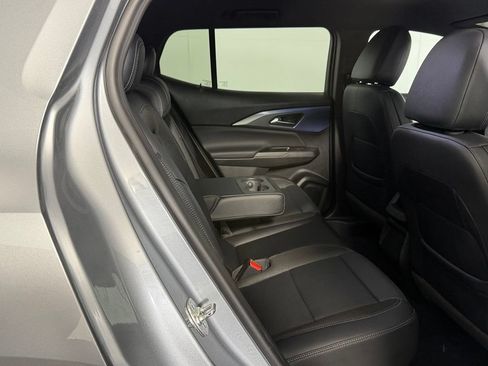 Used 2024 Chevrolet Equinox EV LT FWD image 19