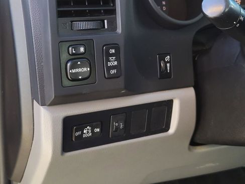 Used 2013 Toyota Tundra 2WD Double Cab image 15