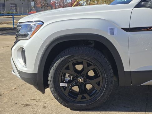 New 2026 Volkswagen Atlas Peak Edition AWD/4WD image 5