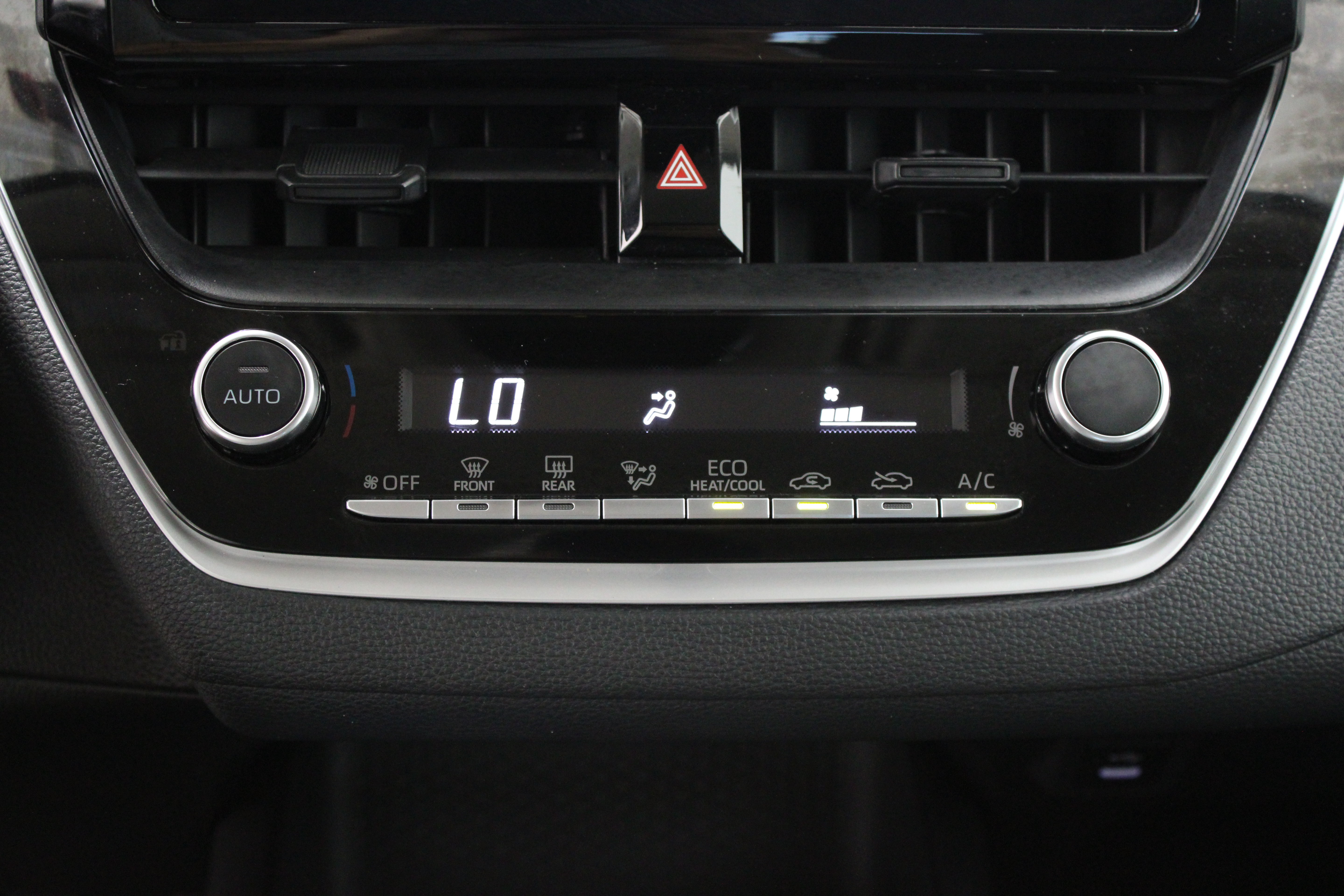 Certified 2025 Toyota Corolla LE FWD image 18